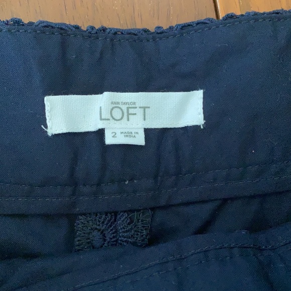 navy shorts - Picture 4 of 6